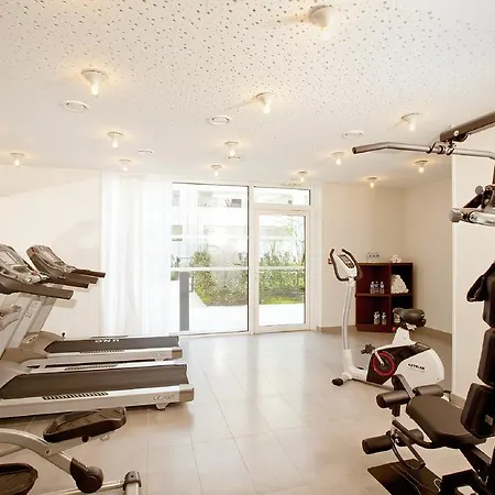 Aparthotel Residhome Rosa Parks 3*