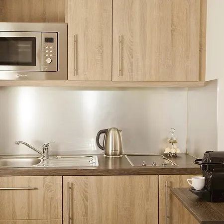 Apartahotel Residhome Rosa Parks 3*